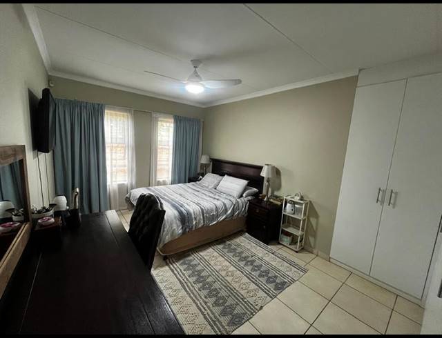 3 BEDROOM CLUSTER FOR SALE IN POMONA